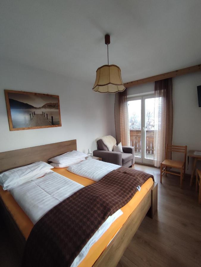 Garni Hattlerhof B&B Brunico Exterior foto